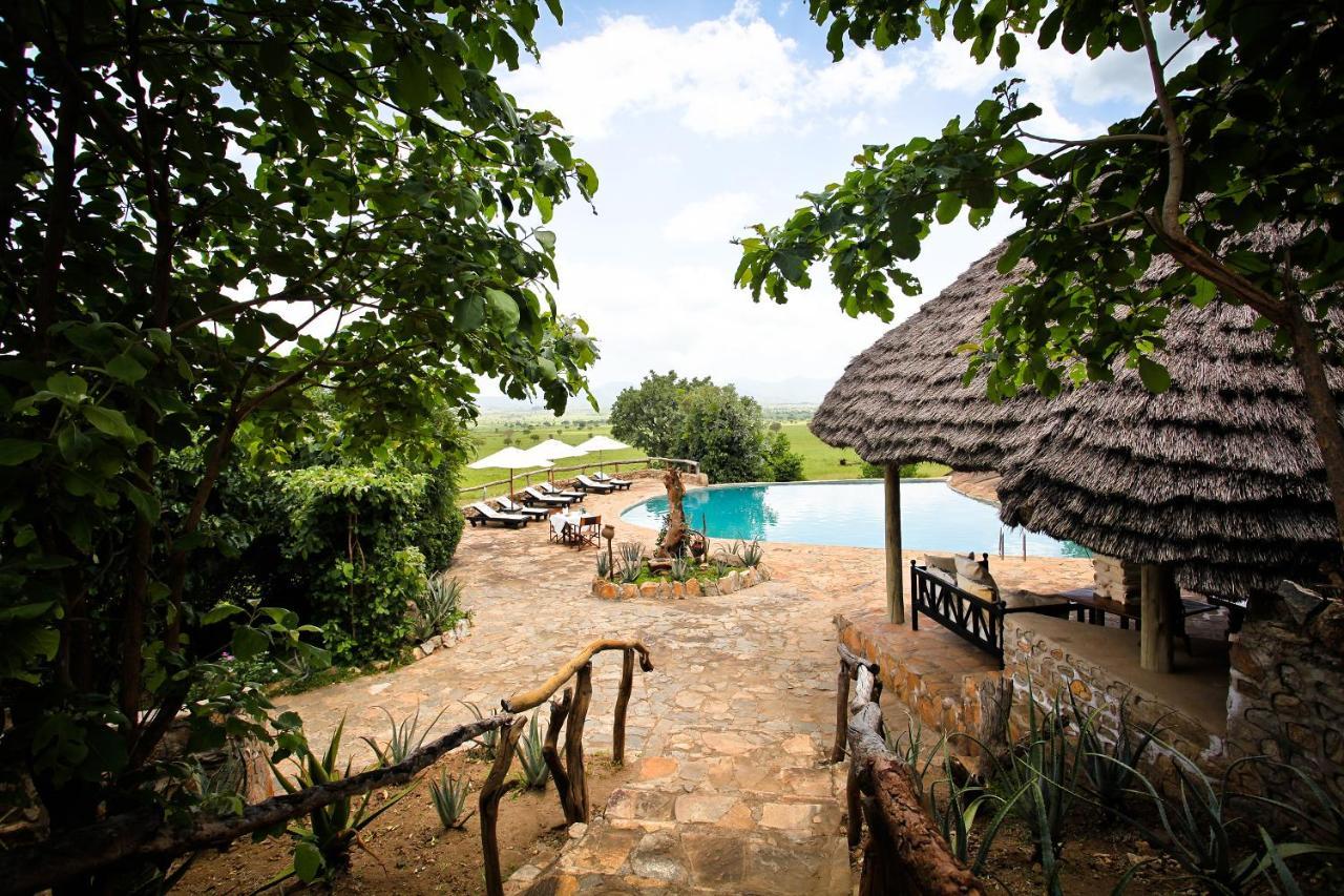 Apoka Safari Lodge Loitanit Екстер'єр фото