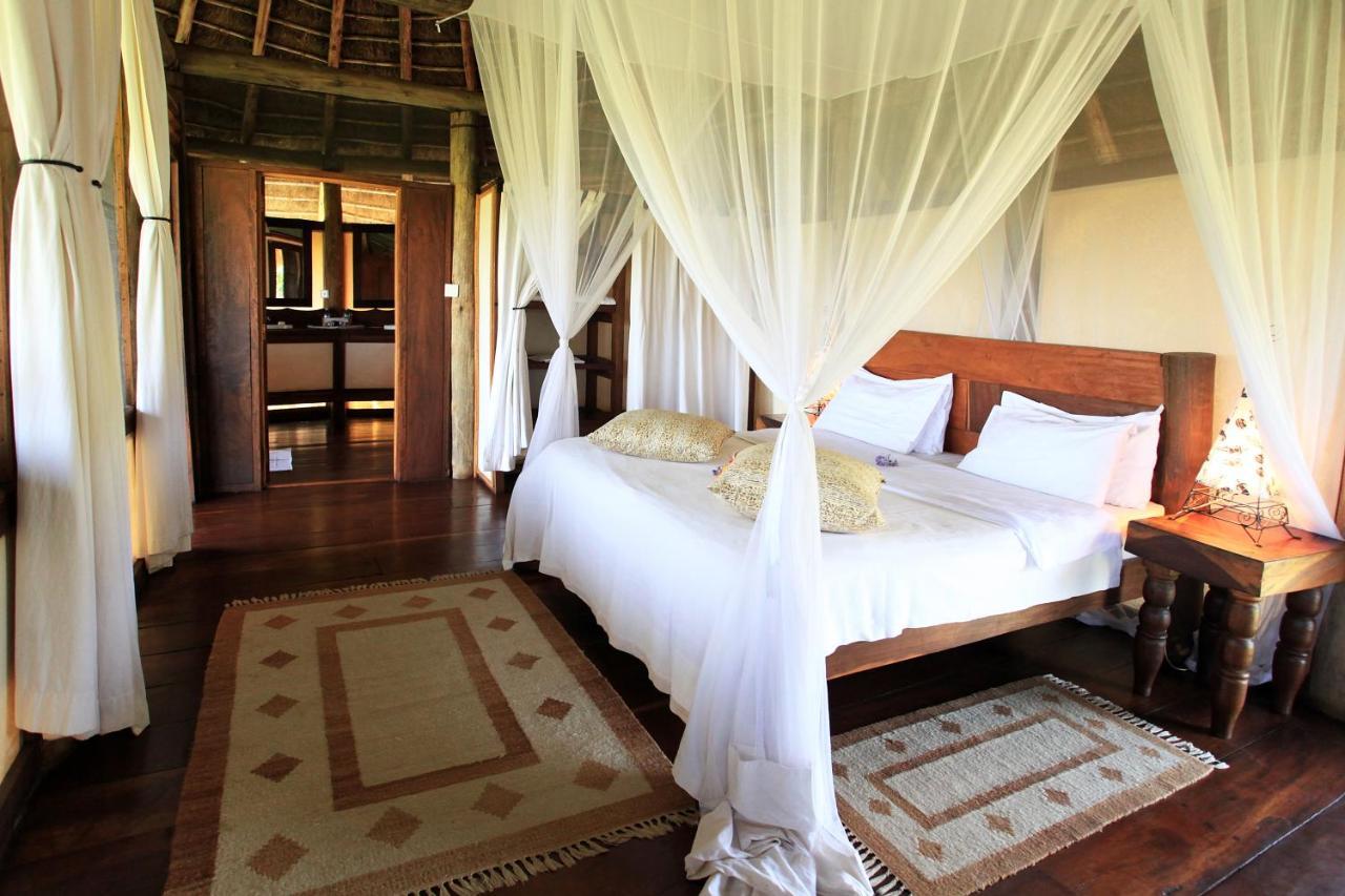 Apoka Safari Lodge Loitanit Екстер'єр фото